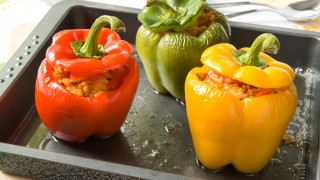 Традициите са онези ценности умения и практики които всяко общество съхранява във