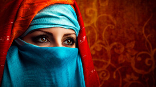 Всички сме чували за нелеката съдба на жените в арабския