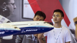 Американската компания Boeing планира да пише на самолетните превозвачи как
