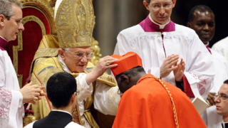 Бенедикт XVI положи 24 нови кардинали