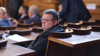 Цацаров проверява партийните субсидии