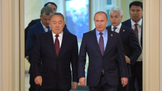 Казахстан продължава да разхлабва културната си обвързаност с бившите си