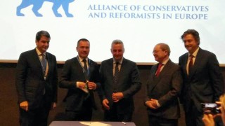 ВМРО се хвалят, че са станали член на АКРЕ