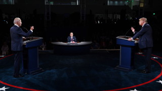 Цената на златото в сряда сутринта коригиращо намалява след ръста