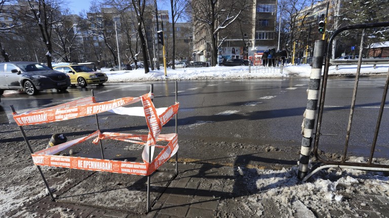 Еленко Божков иска три оставки в София за загиналото от токов удар момче