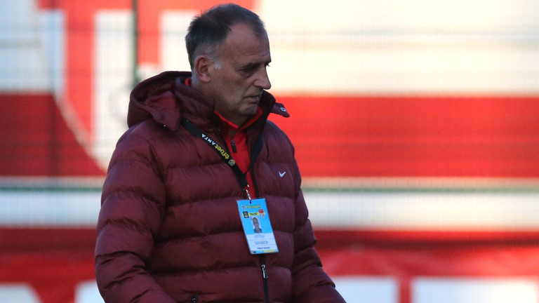 Антони Здравков все още не е побеждавал Левски като треньор.