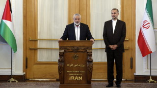 Израел преживява безпрецедентна политическа изолация Това заяви във вторник лидерът