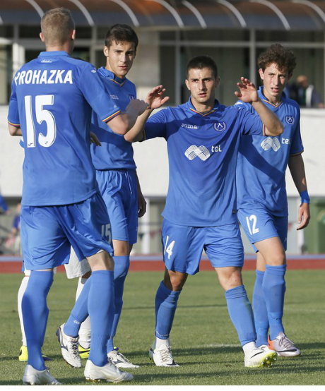 Левски най-после спечели - 3:0 срещу Марек