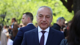 Гълъб Донев е най вероятното име за председател на парламента научи