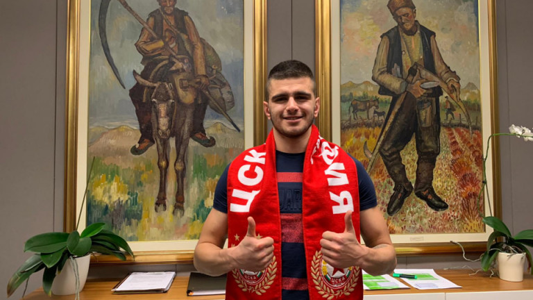 Футболист на ЦСКА подписа нов договор с клуба. Става въпрос