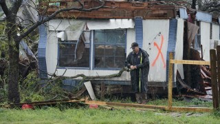 Между 25 и 37 милиарда долара са щетите от урагана