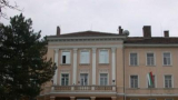 Ученичка падна от трети етаж на Езиковата гимназия в Шумен