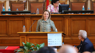 Ива Митева е възложила два одита за ремонта на