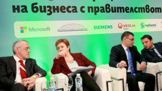 Затягането на коланите носи стабилност, убеждава еврокомисар Георгиева