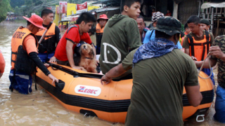 Над 500 са загиналите от тайфуна във Филипините