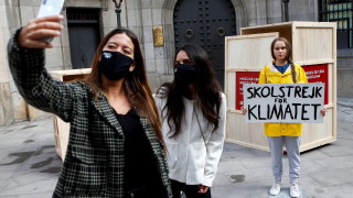Екологични групи и активистката Грета Тунберг протестират срещу нови по строги