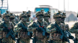 Китайската народноосвободителна армия започна съвместни военни учения около Тайван В