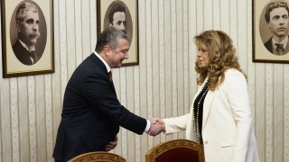 На знаковата за България дата 4 февруари Кирил Добрев влезе