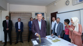 След победата на опозиционния кандидат Екрам Имамоглу и на повторните