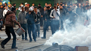 Протести в Тунис срещу преходното правителство