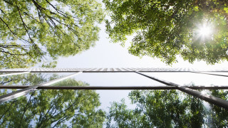 лидерът в дигиталната трансформация на енергийното управление и автоматизацията