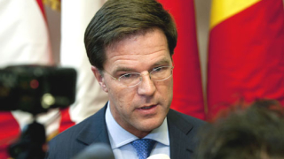 Холандският премиер подава днес оставка