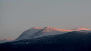Сутринта на места в равнините и високите полета ще има