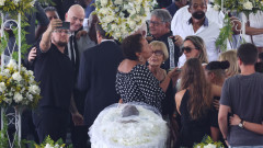 Инфантино: Ужасен съм, че ме критикуват за селфитата по време на погребението на Пеле