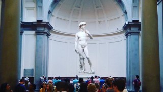 Повече от 500 години мраморната скулптура на Давид на Микеланджело