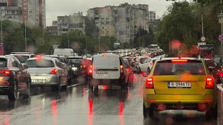 Потоп във Варна Проливният дъжд който се изсипва от рано