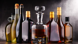 Митнически служители са открили 121 литра алкохол без бандерол при