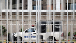 Загинал и ранени полицаи след атентат срещу дипломати в Пакистан