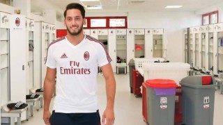 Официално: Хакан Чалханоглу в Милан до 2021-а