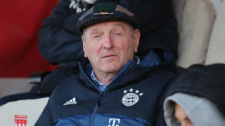 Стойчо Младенов и изпълняващият длъжността президент на БФС Михаил Касабов