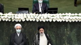  Раиси встъпи в служба като президент на Иран, до момента в който напрежението в района нараства 