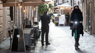 В понеделник италианското външно министерство посъветва италианците да не пътуват