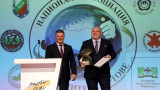  Министър Кралев бе отличен с почетна премия 