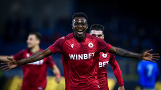 Халфът на ЦСКА Джеймс Ето о се присъедини с известно закъснение