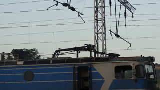 Пламна локомотивът на пътничския влака Ямбол Бургас Няма пострадали