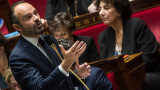  Френският министър председател търси излизане от рецесията с митингите посредством опозицията 