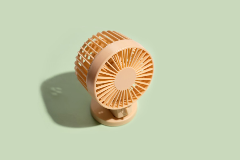 Мини вентилаторчето е на всички места с нас