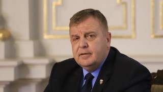 Лидерът на ВМРО Красимир Каракачанов упражни правото си на глас