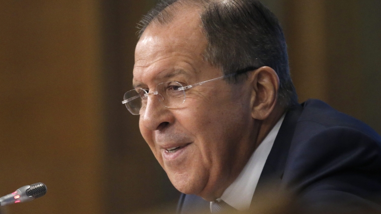 Не сме се месили в други страни, убеждава Лавров Рекс Тилърсън в Бон