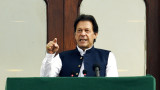  Премиерът на Пакистан прикани за групови мюсюлмански дейности против ислямофобията 
