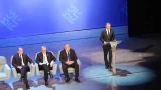 Председателят на Европейския съвет Доналд Туск разплака българите на церемонията