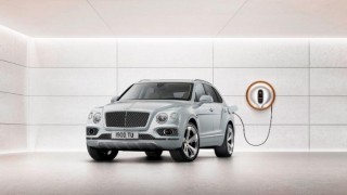 Bentley представи първия си хибрид