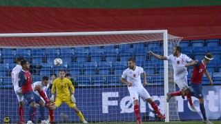 Норвегия приземи България! "Лъвовете" на Петър Хубчев сдадоха лидерската позиция след загуба в Осло!