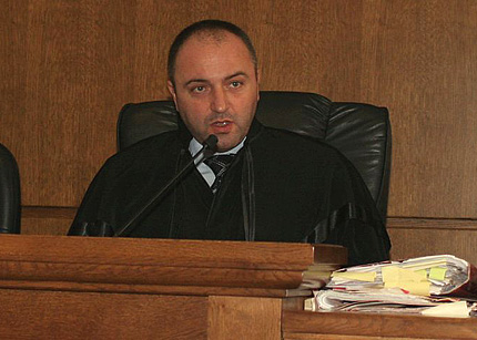 Антон Станков напуска съда, прави политическа кариера