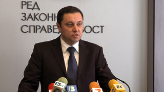 Партията на Янев се явява самостоятелно на изборите