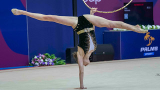 Състезателките от националния отбор по художествена гимнастика за девойки Деа